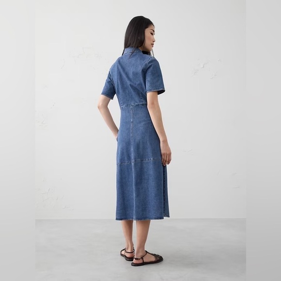 NWT! Banana Republic Collared Denim Midi Dress - Multiple Sizes🛍️ - Picture 2 of 4